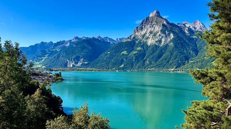 Flüelen and Lake Uri